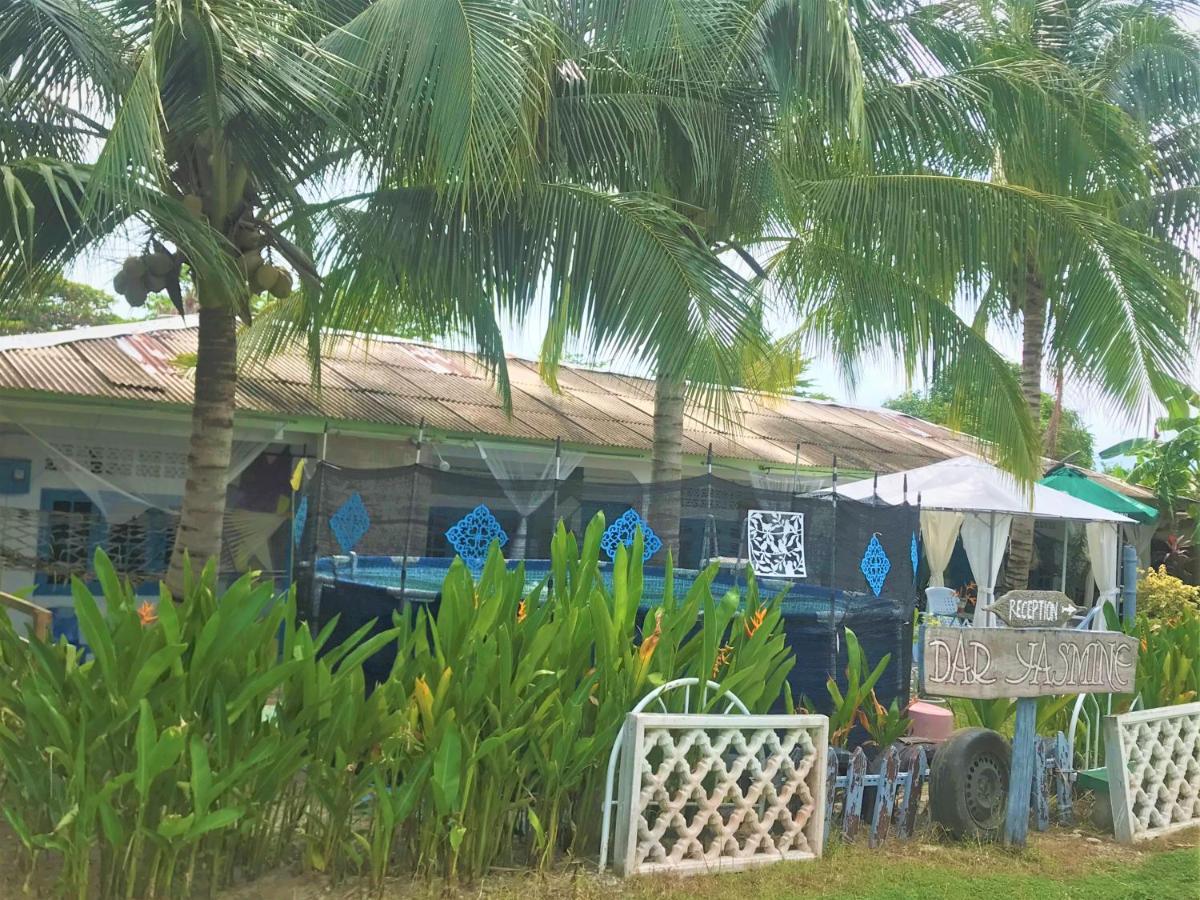 Dar Yasmine Motel Pantai Cenang  Exterior foto