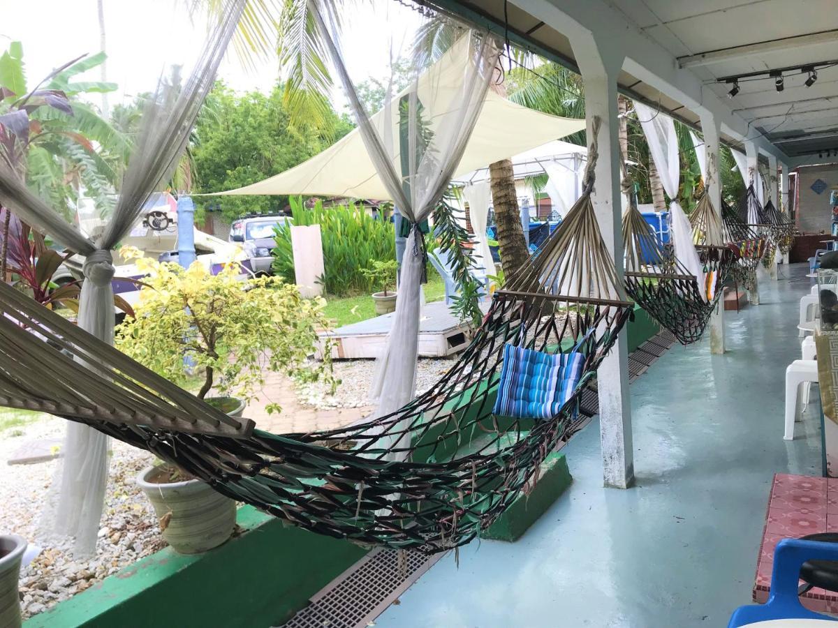 Dar Yasmine Motel Pantai Cenang  Exterior foto
